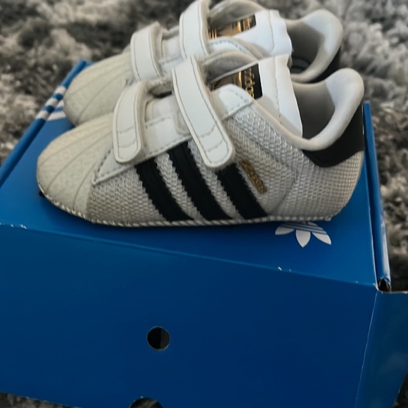 Adidas jogging suit and shoes. Size 3-6 months. Shoes 3k crib shoes - Picture 5 of 8